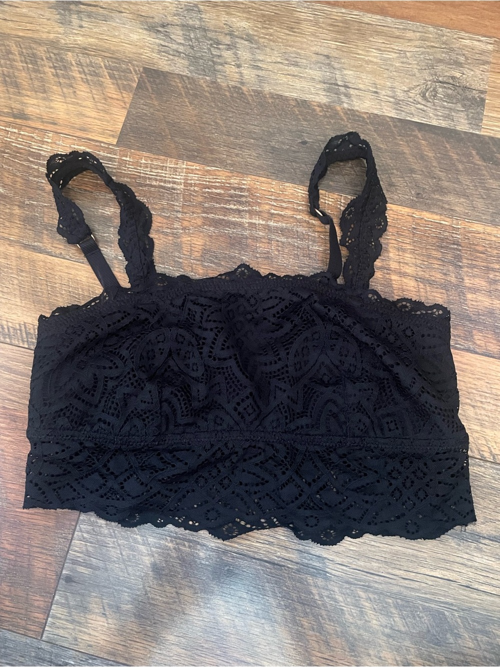 aerie Black Lace Bralette with Scalloped Straps